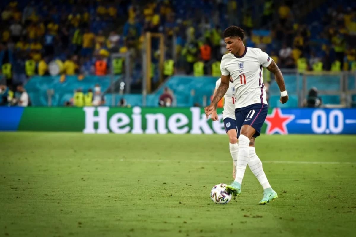 Obrazek newsa : Saka i Rashford trenują indywidualnie i prawdopodobnie nie zagrają z Ghaną