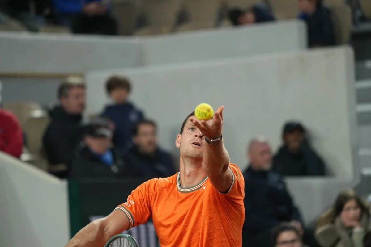 Obrazek newsa : ATP Chengdu 2026. Gdzie oglądać mecz Alexander Shevchenko - Hubert Hurkacz? Transmisja TV, stream online