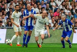 Obrazek news: Fabien Barthez blisko dołączenia do sztabu Zinedine'a Zidane'a w reprezentacji Francji