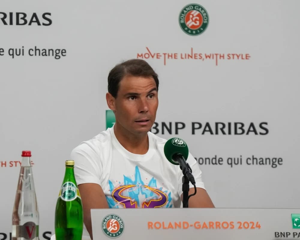 Obrazek newsa : Oficjalnie: Kolejna legenda odchodzi na emeryturę! Nadal kończy karierę