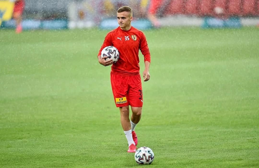 Obrazek newsa : Hitowy transfer w III lidze, utalentowany zawodnik z Ekstraklasy