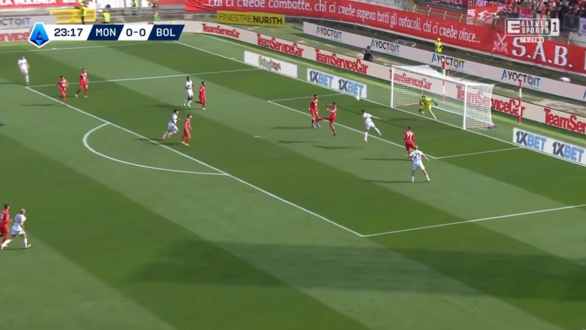 Obrazek newsa : Kacper Urbański trafia po raz pierwszy w Serie A! [WIDEO]