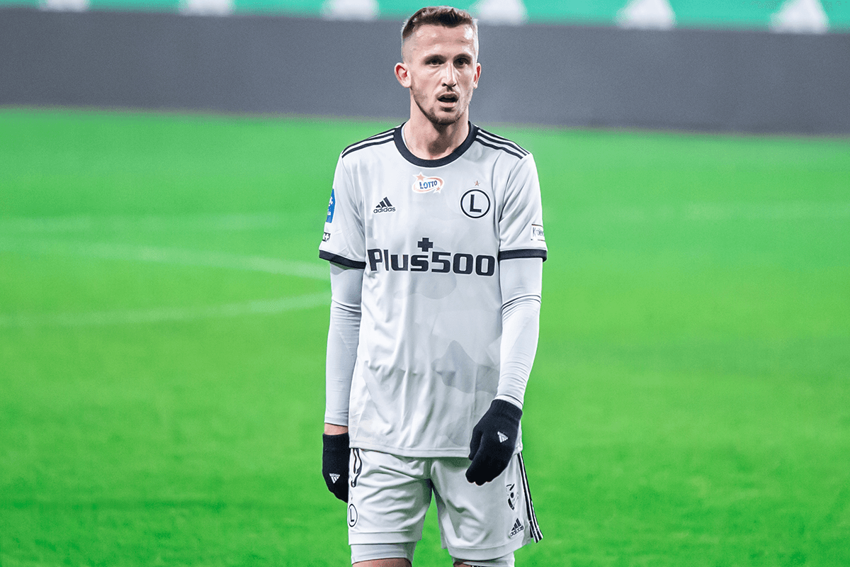 Obrazek newsa : Oficjalnie: Legia Warszawa pożegnała się z napastnikiem