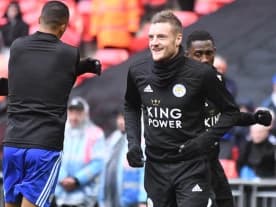 Gwiazda Leicester zostanie po awansie? Nie chce kończyć kariery