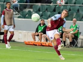 LKE: Legia przegrywa z Aston Villą, mecz z AZ zadecyduje o awansie [WIDEO]