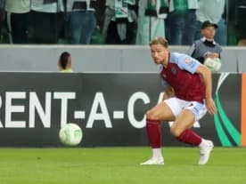 Aston Villa pokonała lidera Premier League! Matty Cash z golem [WIDEO]