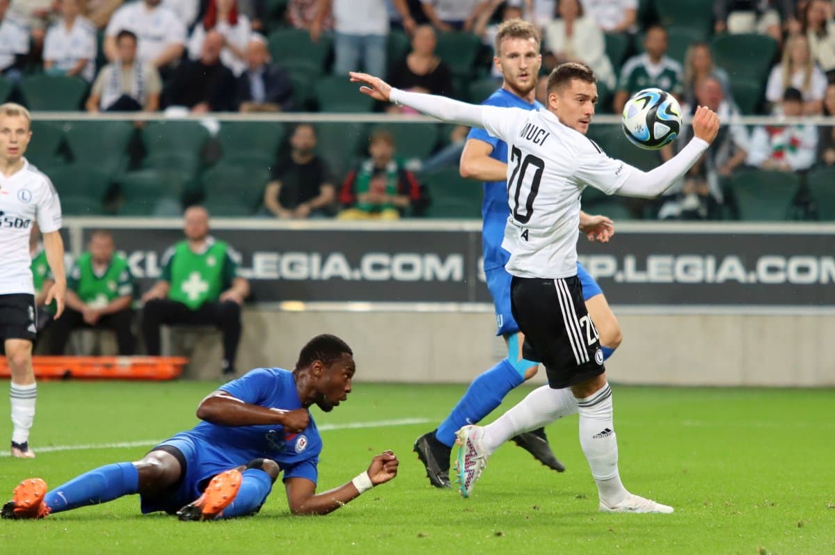 Obrazek newsa : El. LKE: Legia musi odrabiać straty, zaliczka Lecha Poznań (Wideo)