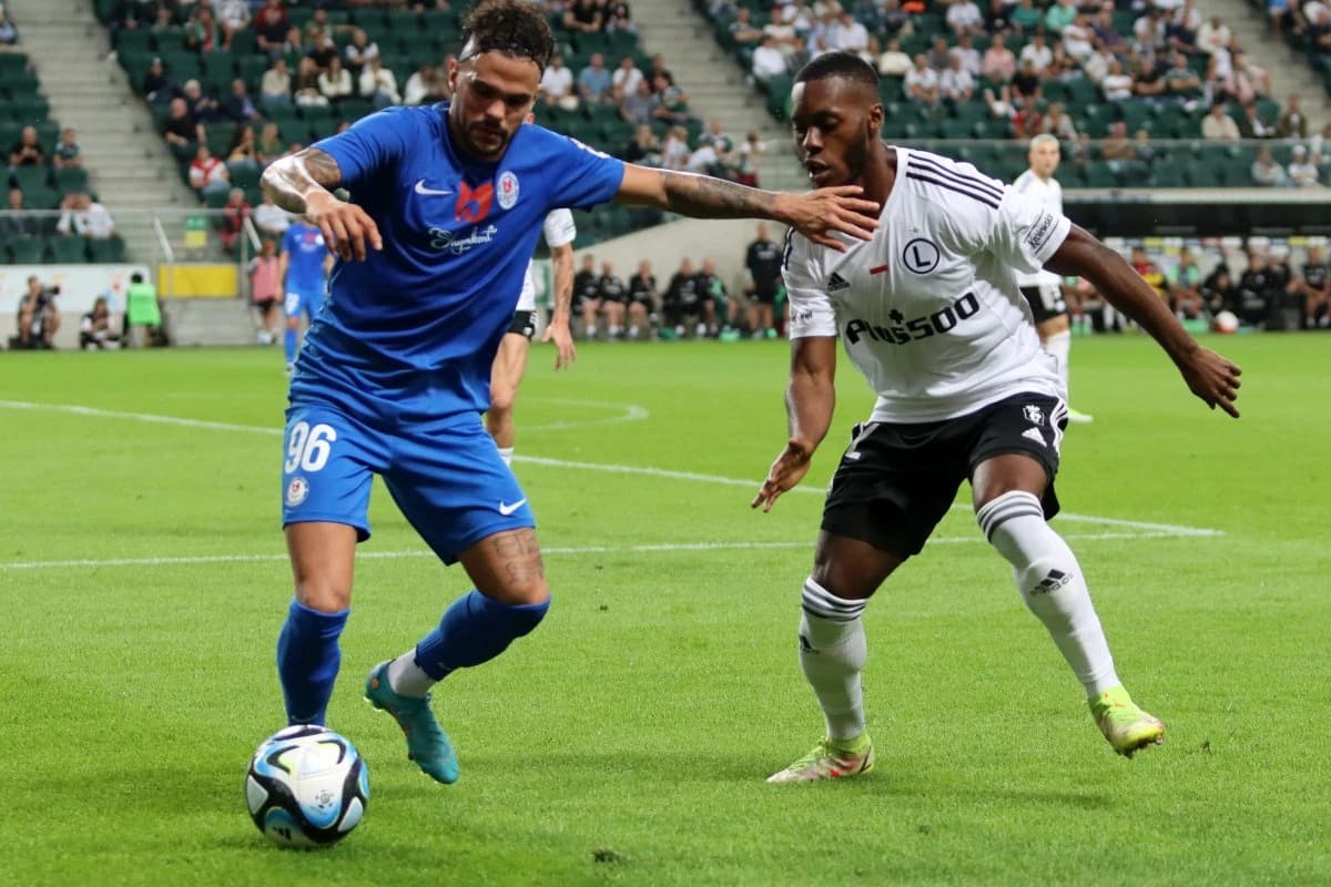 Obrazek newsa : Legia pozbędzie się niechcianego zawodnika? Transfer dogadany
