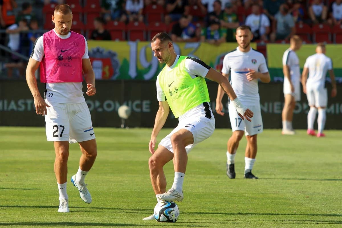 Obrazek newsa : PKO Ekstraklasa: Pierwsza wyjazdowa wygrana Puszczy! (WIDEO)