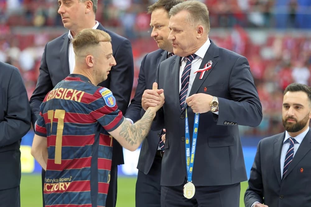 Obrazek newsa : Kulesza: Za trenera Probierza ten zespół wygląda zupełnie inaczej
