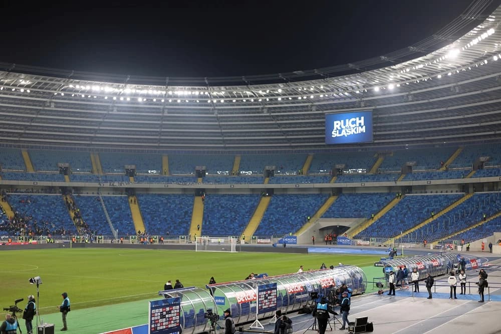 Obrazek newsa : Gdzie oglądać mecz Ruch Chorzów - Puszcza? Transmisja TV i Online (06.04.2024)
