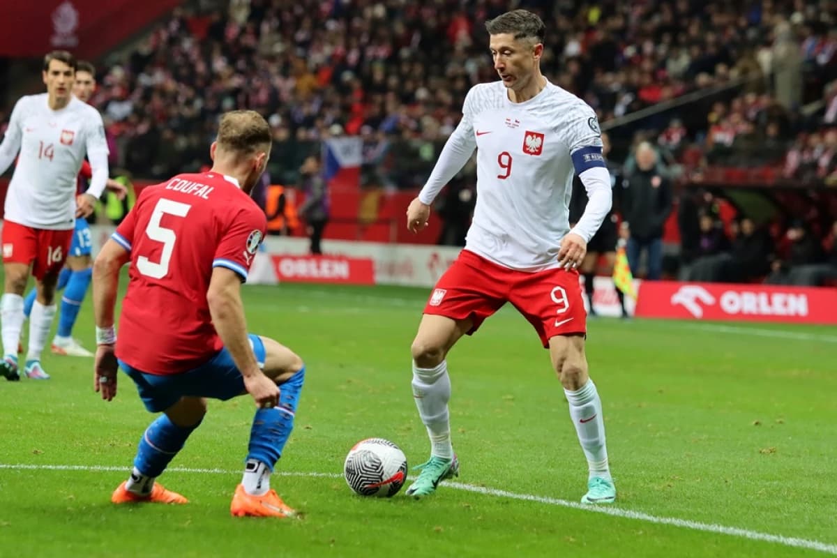 Obrazek newsa : Wiadomo co ze Złotą Piłką dla Lewandowskiego. Jest oficjalny głos