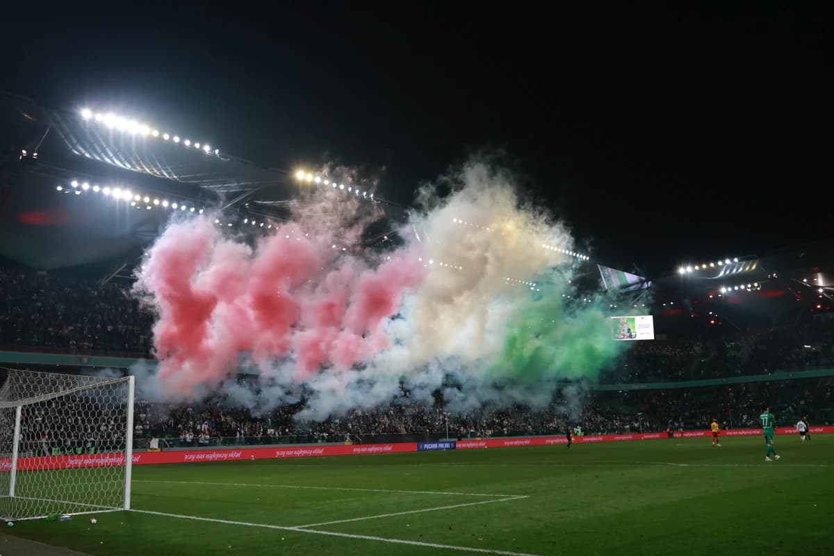 Obrazek newsa : Oficjalnie! Legia Warszawa zatrzymuje utalentowanego piłkarza. "Zakochałem się"