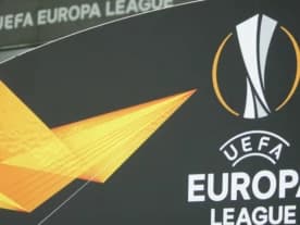 LE: Poznaliśmy pary 1/16 finału. Wielki hit z udziałem Lewandowskiego!