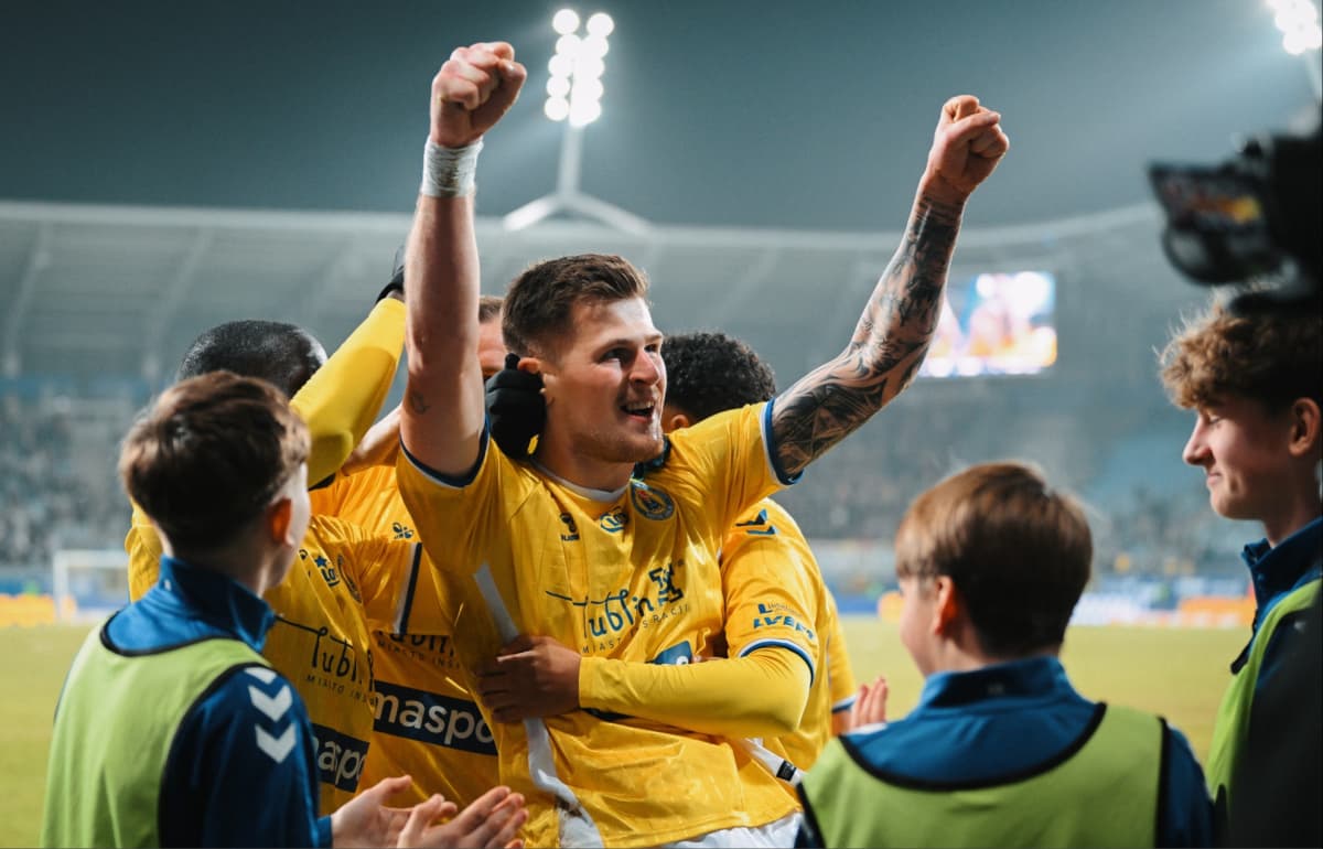 Obrazek newsa : Zmiana lidera PKO BP Ekstraklasy! Zagłębie Lubin nie dojechało do Lublina [WIDEO]