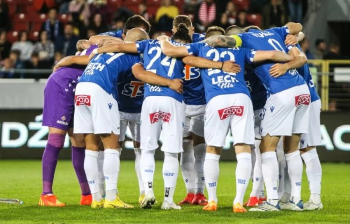 Obrazek newsa : Niepewna przyszłość dwóch piłkarzy Lecha Poznań. Klub nie wie, co zrobić