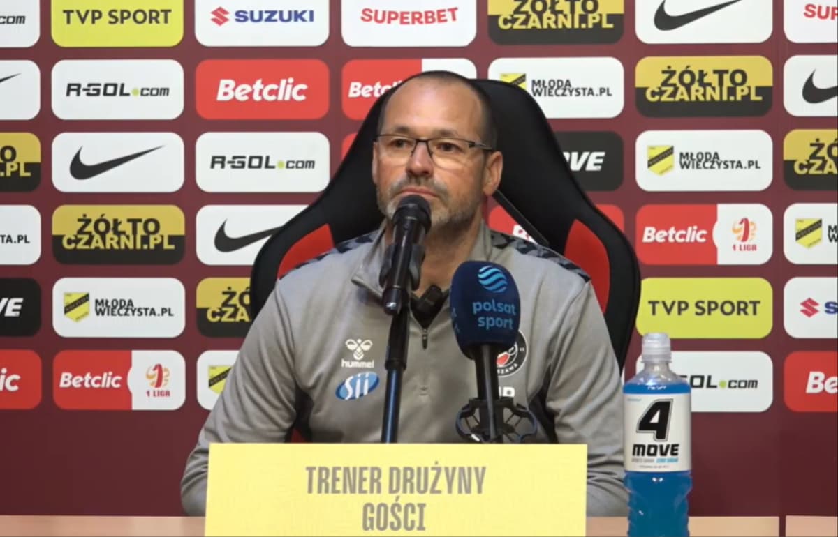 Obrazek newsa : Polonia Warszawa odpadła z baraży o Ekstraklasę. Trener zdradził, co działo się w szatni