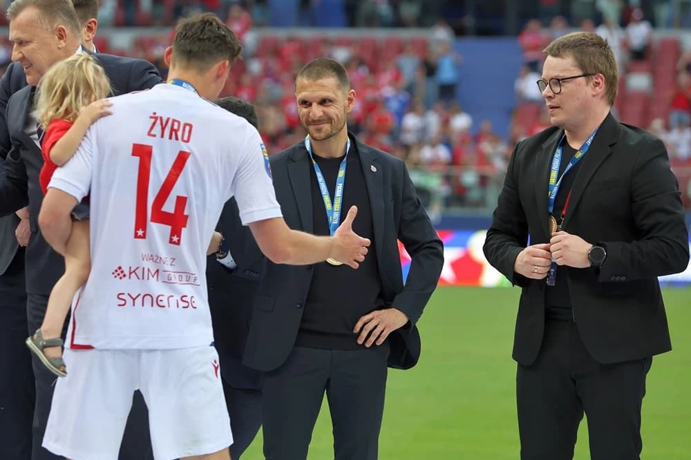 Obrazek newsa : Porządki w Wiśle Kraków. Trener także odchodzi