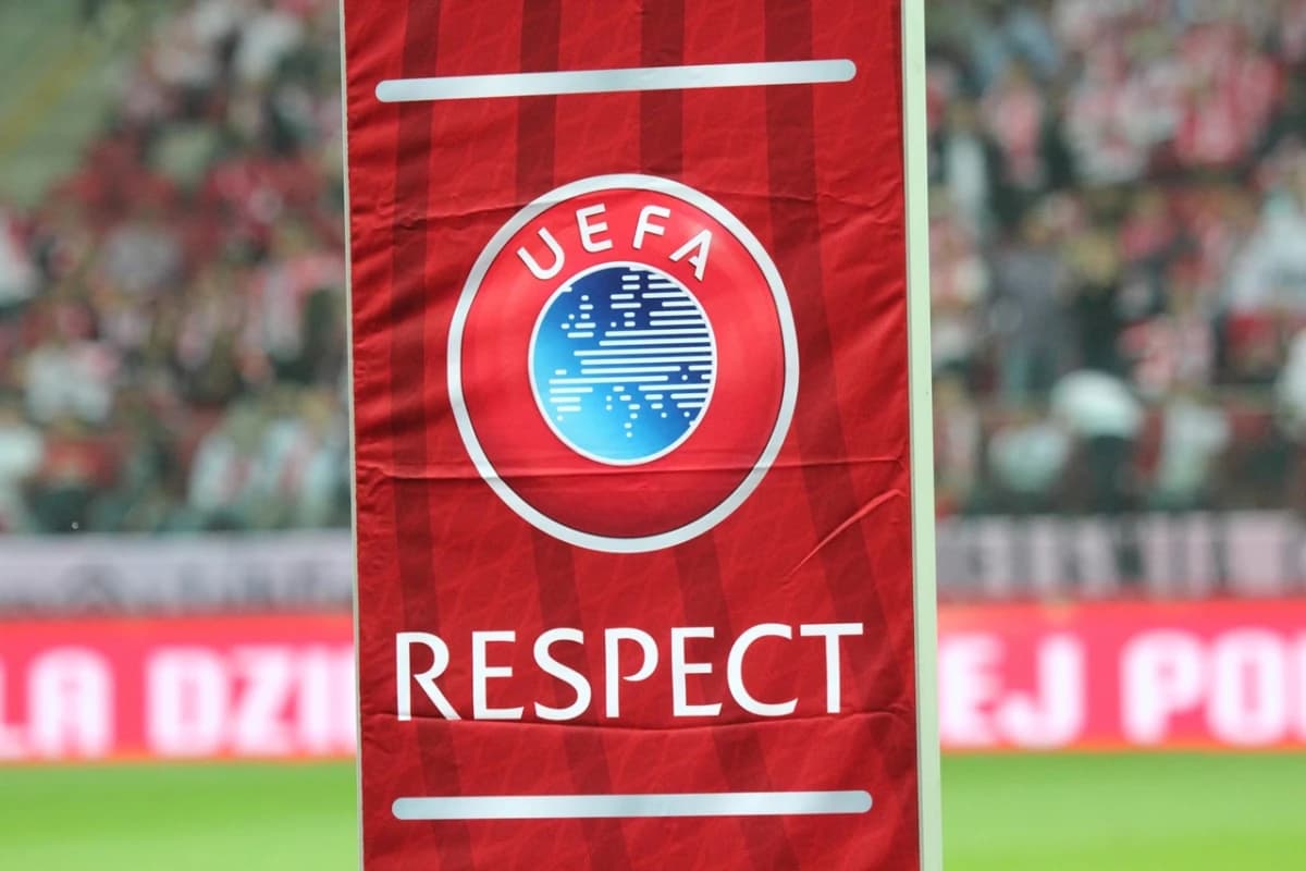 Obrazek newsa : UEFA ukarała Serbów. Poszło o wizerunek Jezusa na oprawie. Natychmiastowa reakcja polityka
