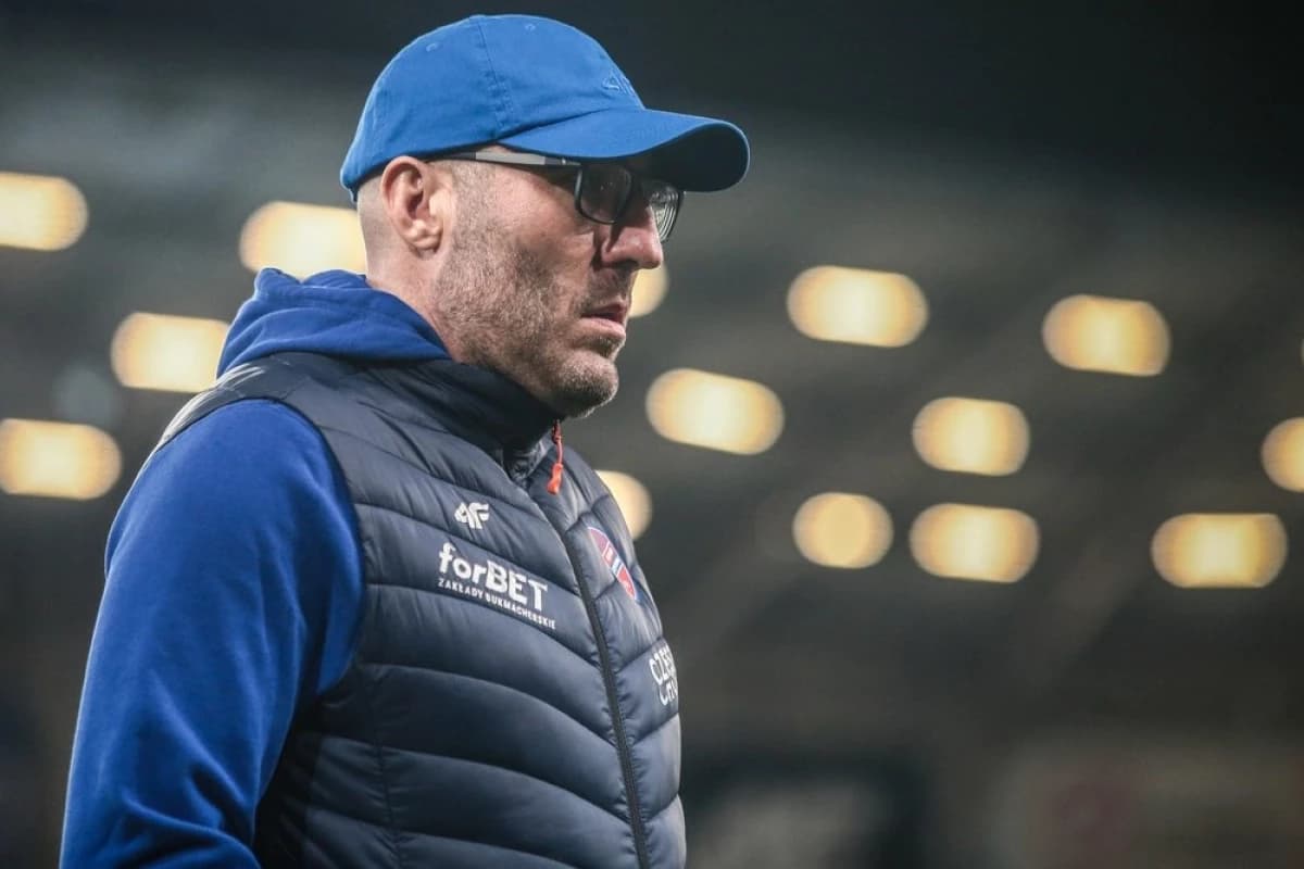 Obrazek newsa : Marek Papszun odrzucił ofertę!