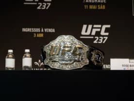 UFC Fight Night 255: Zmienne szczęście Polaków, Tybura wygrywa, Błachowicz przegrywa [WIDEO]