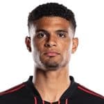 Zdjęcie redaktora: undefined Miles Robinson