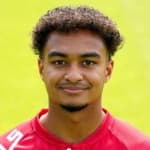 Zdjęcie redaktora: undefined J Puriël