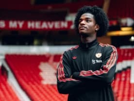 Oficjalnie: Utalentowany defensor w Manchesterze United