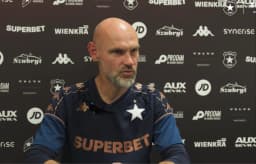 Obrazek news: Kibice Wisły Kraków nie wejdą na stadion Legii. Jop zabrał głos. "To nie pierwszy raz"