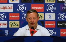 Dariusz Banasik przeprosił kibiców za spadek Arki Gdynia. Zabrał głos na temat swojej przyszłości. Czy to był jego ostatni mecz w Gdyni?