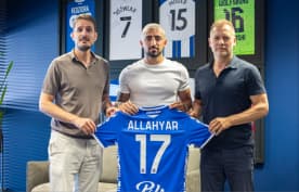 Zamieszanie wokół dwóch nowych transferów Lecha Poznań. Obaj musieli wylecieć z kraju