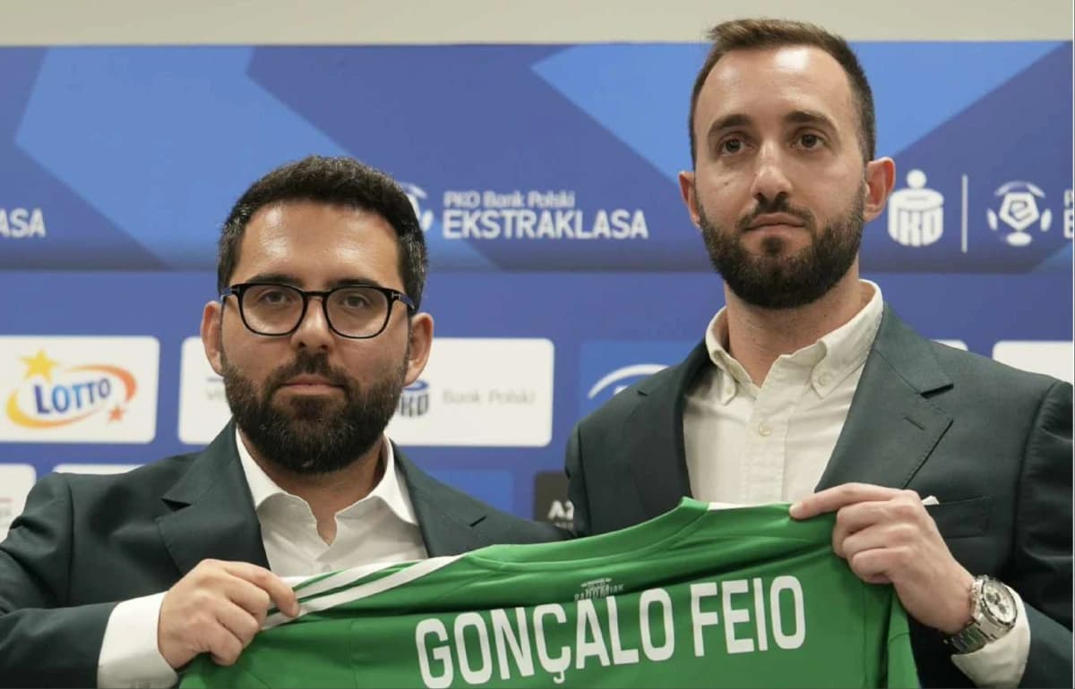 Obrazek newsa : Oficjalnie! Radomiak Radom zaprezentował nowego trenera. "Bardzo dobrze zna polskie realia"