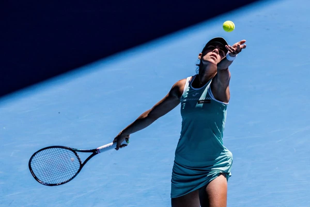 Australian Open: Linette opuściła kort ze łzami w oczach. "Poczułam coś nagle"