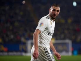 Benzema wraca do Madrytu. Tymczasem ostra krytyka we Francji