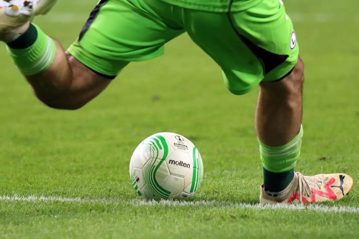 Liga Konferencji Europy: Zwycięstwa Olympiakosu, Aston Villi i Brugge, remis w Pilznie