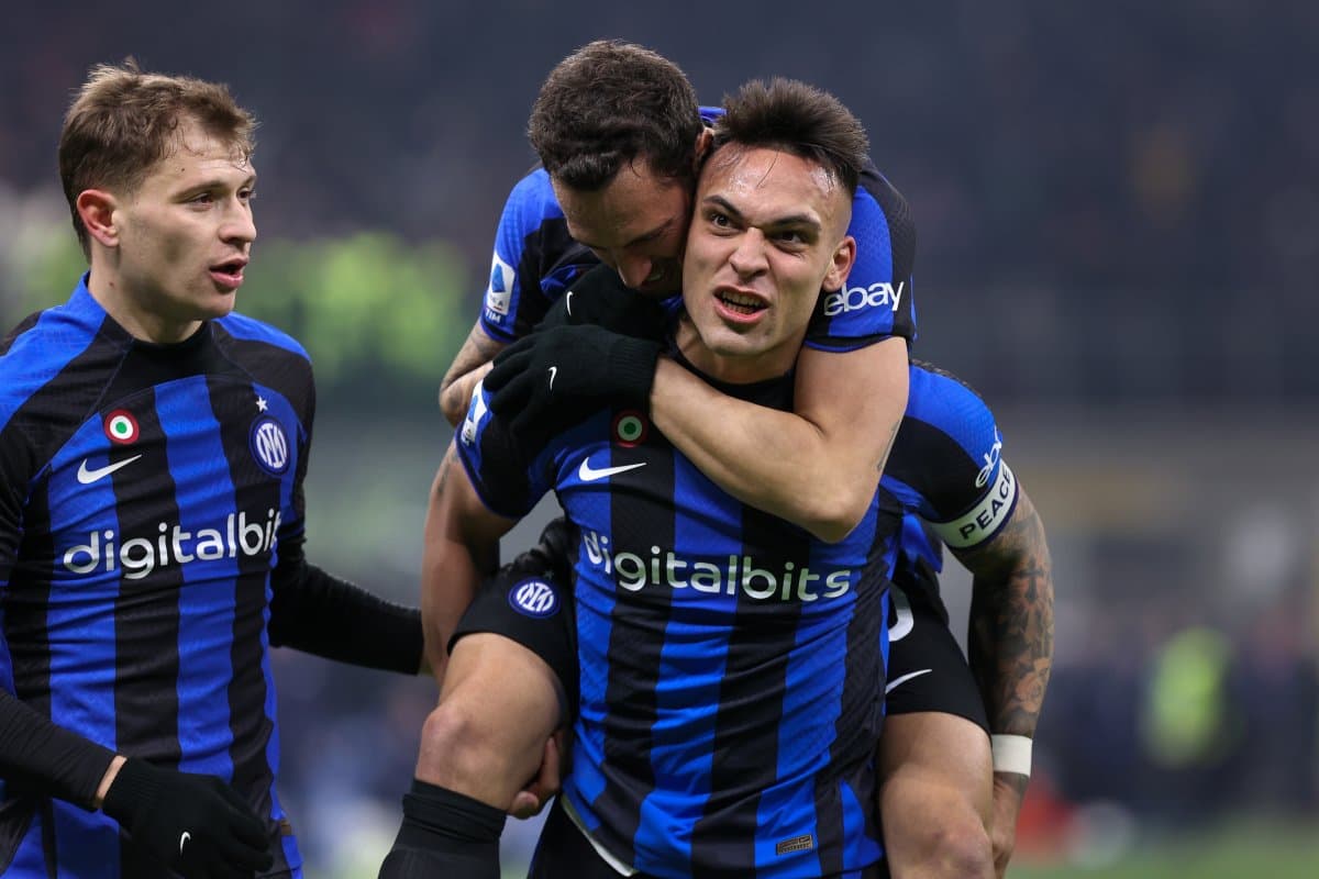 Liga Mistrzów: Napoli wygrywa rzutem na taśmę, szczęśliwy remis Interu 