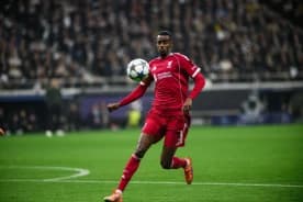 Alexander Isak wraca do treningów z drużyną