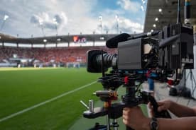 Gdzie oglądać ligi piłkarskie w Polsce w sezonie 2026/27?